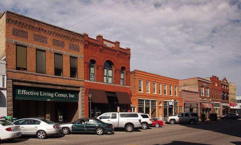 800-block of St Germain St, St Cloud Commercial Historic District, St Cloud, Minnesota, USA.  From left to right, properties are the 1903 Lahr Grocery, 1888 Hunstiger &amp;amp; Company, c. 1895 Wegler Cigar Factory, c. 1887 Schmid Meat Market