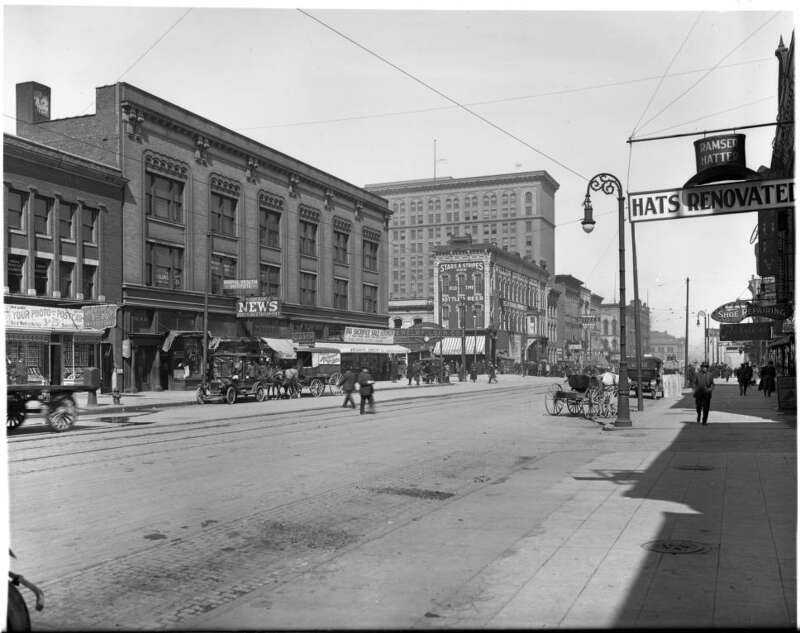 Looking north up 14th street from Farnam St in Omaha, Nebraska