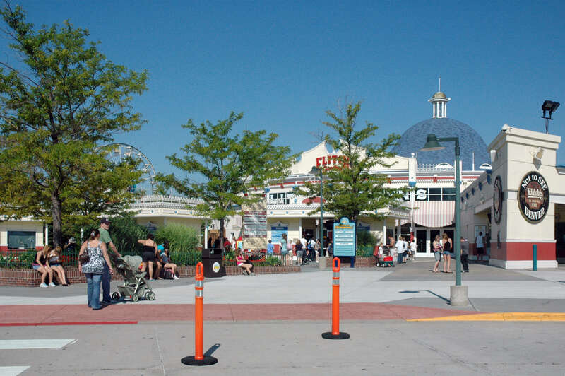 Elitch Gardens Theme Park entrance, Denver, 2009