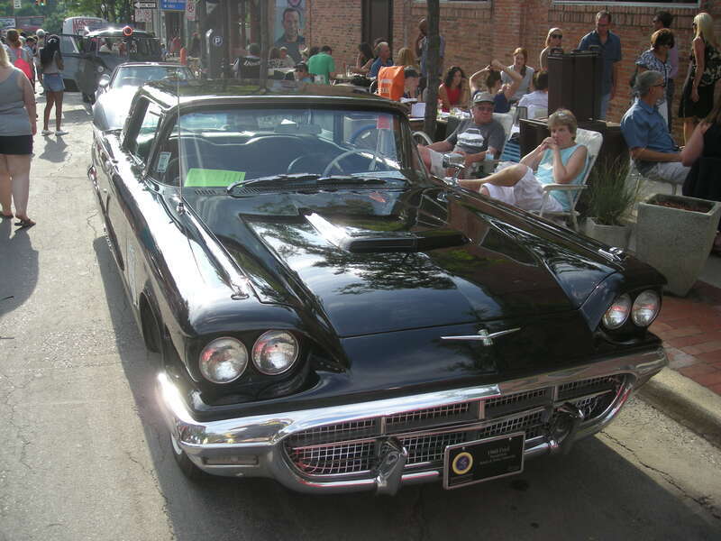 A 1960 Ford Thunderbird at the 2014 Rolling Sculpture Car Show in Ann Arbor, Michigan (United States).