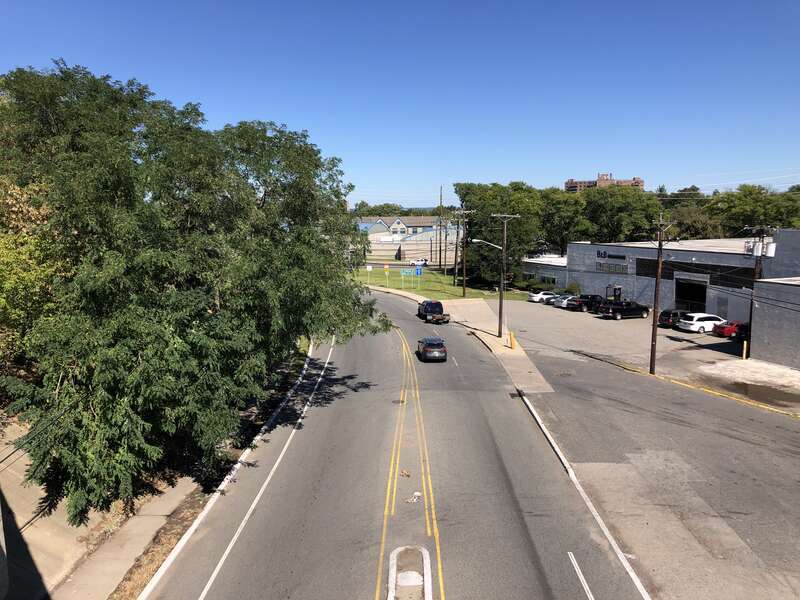 View north along Passaic County Route 509 (Broad Street) from the overpass for New Jersey State Route 19 (Paterson Peripheral) in Clifton, Passaic County, New Jersey