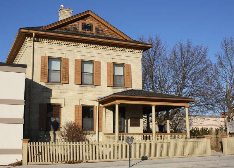 This   file was uploaded  with Commonist.