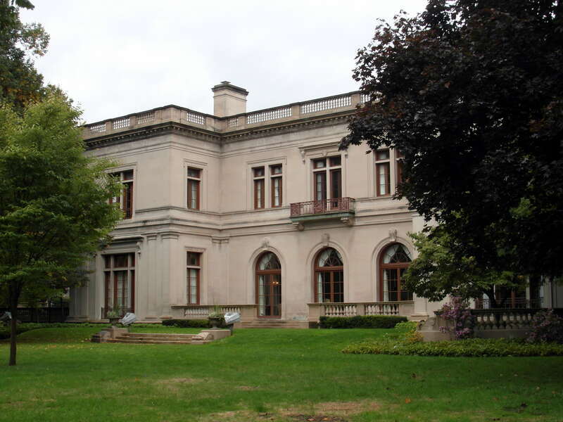 800 Delaware Avenue, Buffalo. Designed by C P H Gilbert and completed in 1915.