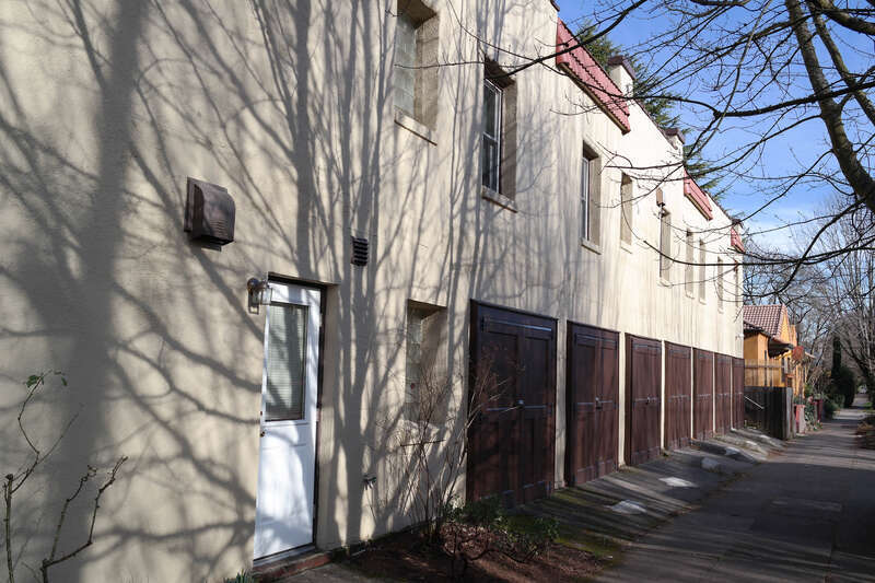 The Maravilla Apartments in Portland, Oregon, designed by Elmer Feig