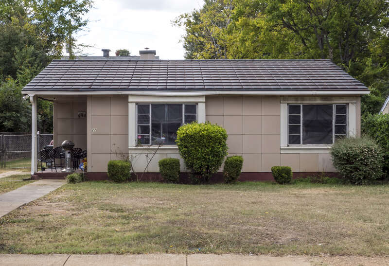 Margaret Quayle Lustron House, 27 Parkview Dr. Tuscaloosa