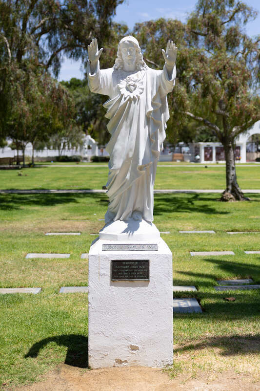 Jesus statue at the cemetery of the Mission San Luis Rey de Francia (Spanish: Misión San Luis Rey de Francia), a former Spanish mission in today’s Oceanside.