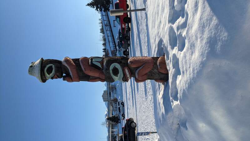 totem pole in anchorage
