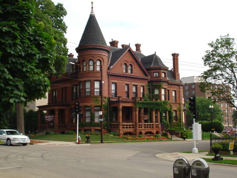 Red Stone Bed &amp;amp; Breakfast in Dubuque, Iowa