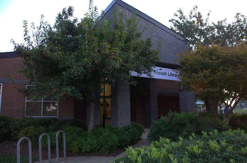 Ridgeview Public Library branch in Hickory, North Carolina, United States. Not the historic building, but a modern branch.