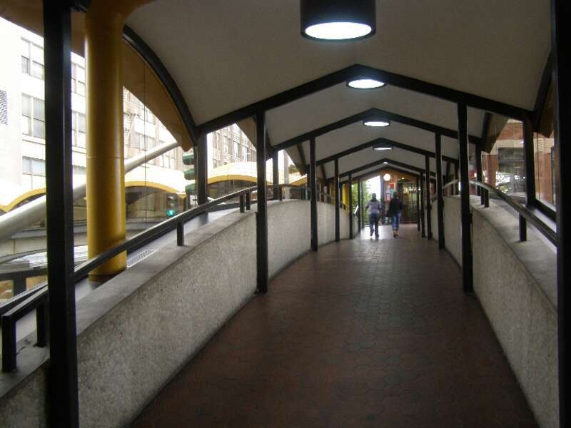Walkways connecting Parkade to other downtown buildings.  A good feature for pedestrians.  Pedestrian oriented planning.  One doesn't have to park to use walkways.  Nice to walk around part of downtown with out having to cross streets.