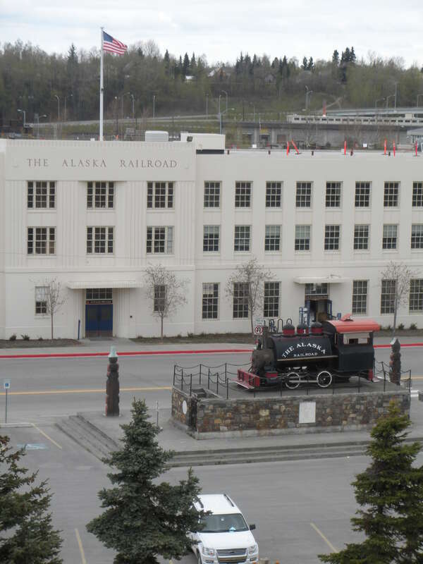 Also called the Alaska Railroad Depot in Anchorage. It serves as the starting or ending point for many tourists traveling on the Denali Star and other luxury trains. The station is a Moderne concrete building, built in 1942.
The small locomotive in