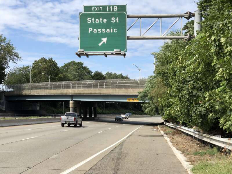 View north along New Jersey State Route 21 (McCarter Highway) at Exit 11B (State Street, Passaic) in Passaic, Passaic County, New Jersey