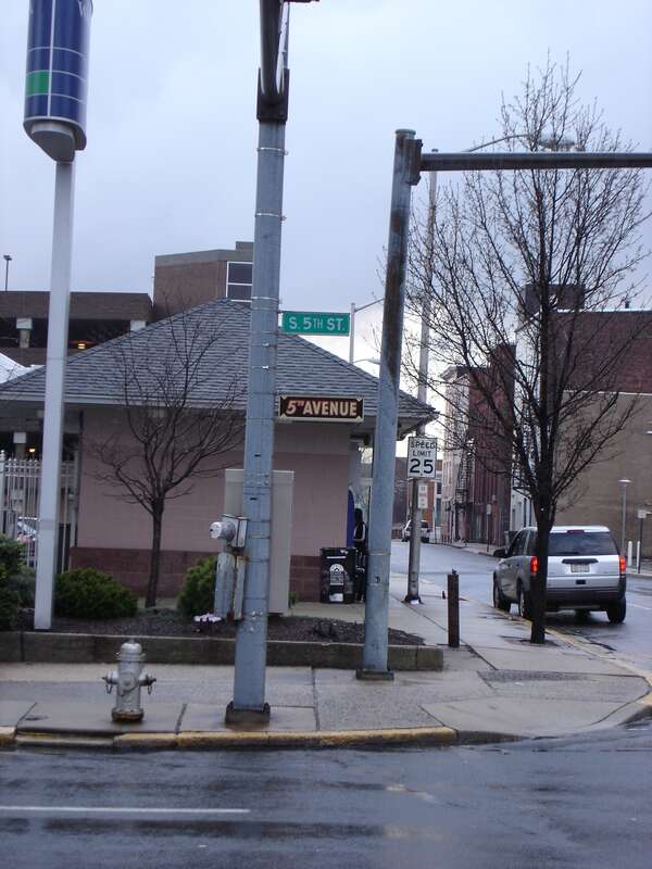 Signing for 5th Street in Reading, PA.  Note the street sign which is modeled to resemble the packaging for 5th Avenue candy bars.  This is to commemorate the former Hershey Plant in the city, and the origin of the 5th Avenue bar's name.