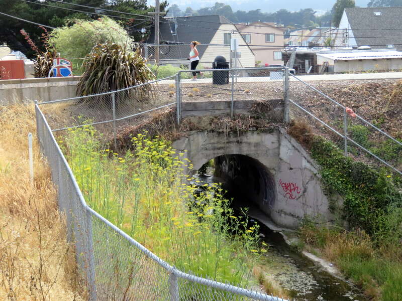 Centennial Way Trail bridge, possibly formerly used by the San Mateo interurban, at South Spruce Avenue in July 2018