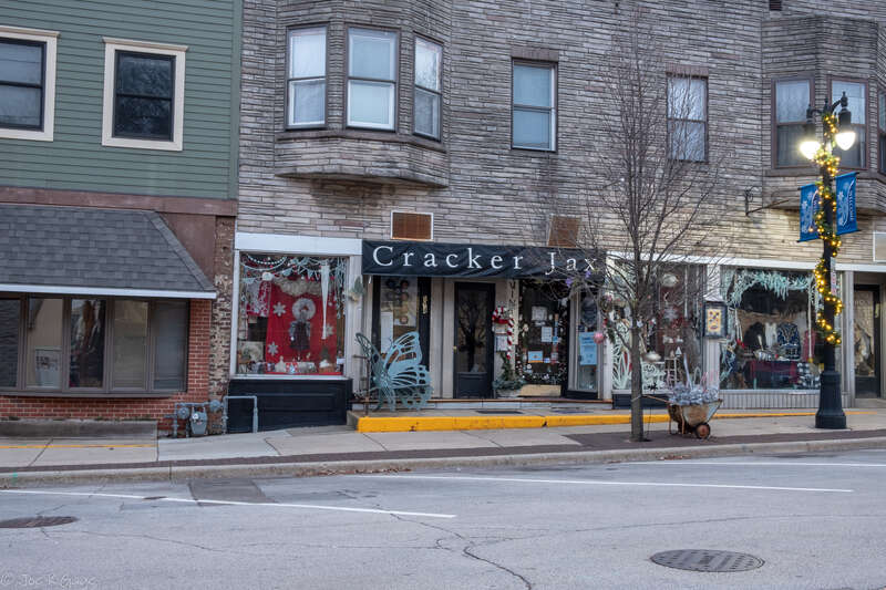 I think this store opened some time around 1988, selling unique jewelry and clothing.