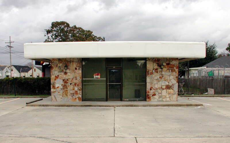 Vacant gas station, Jefferson Highway, Old Jefferson, Jefferson Parish, Louisiana.