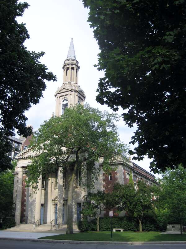 First Congregational Church, part of the Evanston Lakeshore Historic District (1927). The congregation was founded in 1869. Its first church was built here in 1870; the Gothic Revival structure was destroyed in an 1884 fire. A second building, in the
