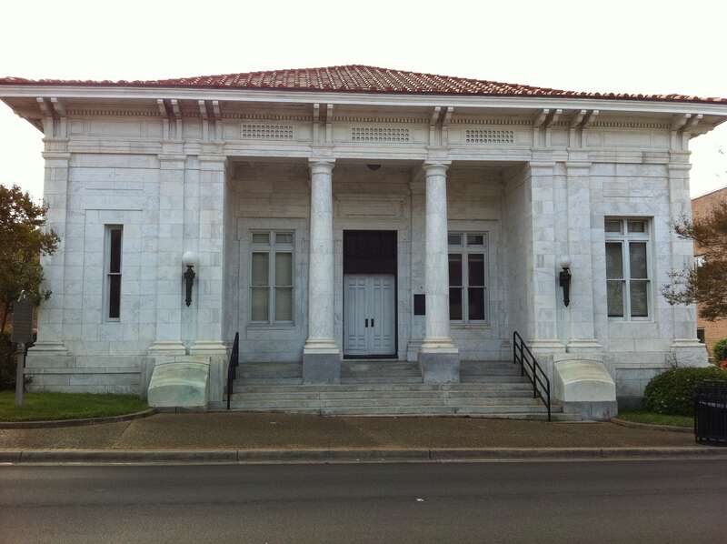 The U.S. District Courthouse in Hattiesburg, Mississippi, listed on the National Register of Historic Places. The building is now the Hattiesburg Municipal Court.