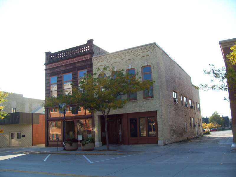 Looking southwest at the w:Henry Store Foeste Building in downtown 8th Street w:Sheboygan, Wisconsin. It is listed on the National Register of Historic Places.