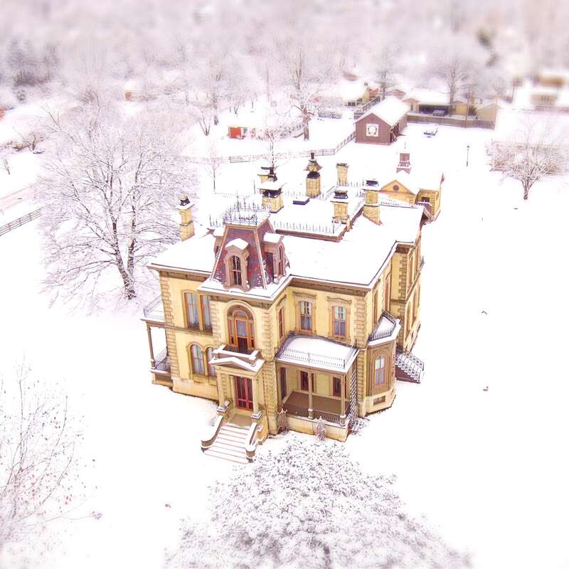 daviddavismansion.org/