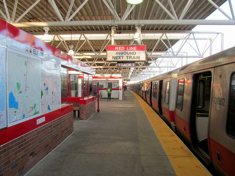 Red Line train at Braintree station in December 2015