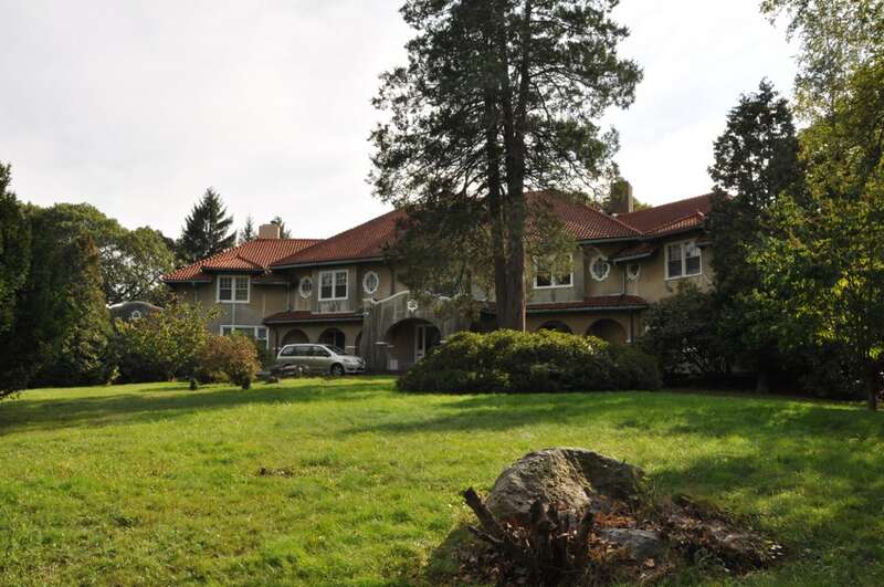 The historic House at 152 Suffolk Road in Newton, Massachusetts.