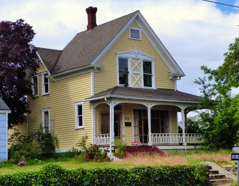 The historic Dr. E.B. Pickel Rental House (built 1900), located at 815 West Main Street in Medford, Oregon, United States, is listed on the US National Register of Historic Places.





This is an image of a place or building that is listed on the
