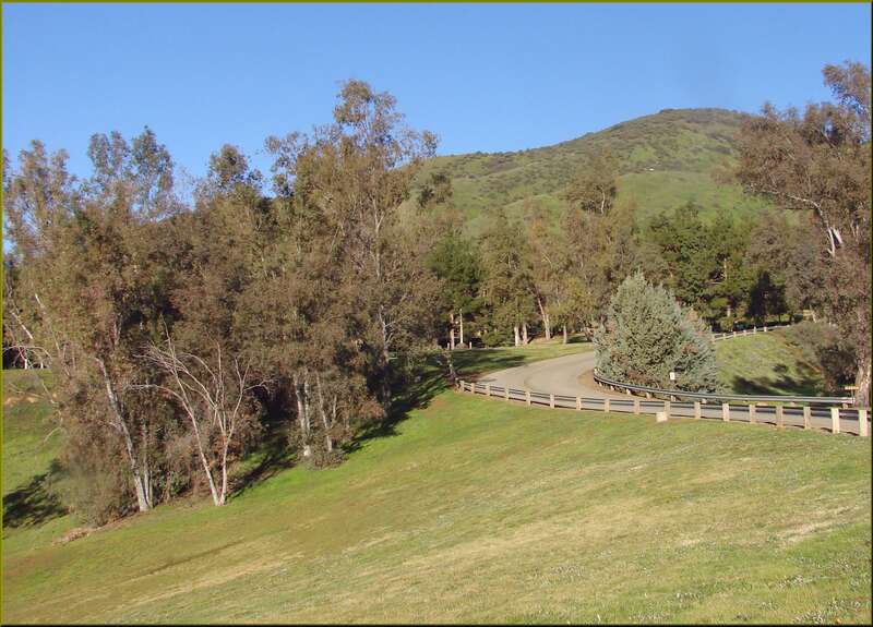 The reason I get out of bed before the sun is obvious in this shot.  No people are around to spoil the few ... or the silence!