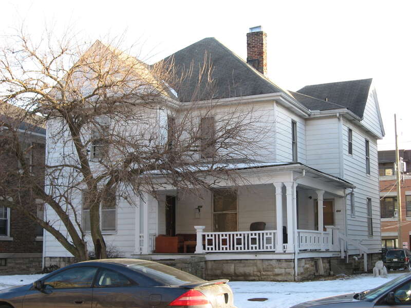Front of the apartment building located at 424 E. Sixth Street in Bloomington, Indiana, United States.  Built in 1925, it is part of the locally-designated Old Library Historic District.