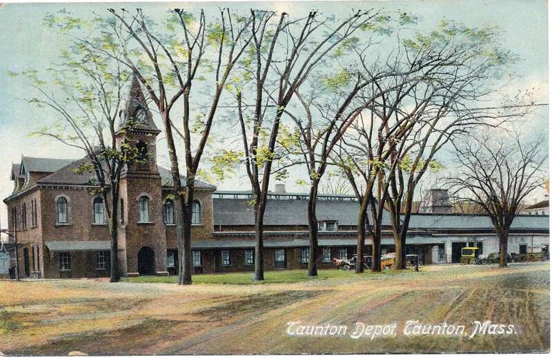 Divided back postcard of Taunton station, postmarked 1910