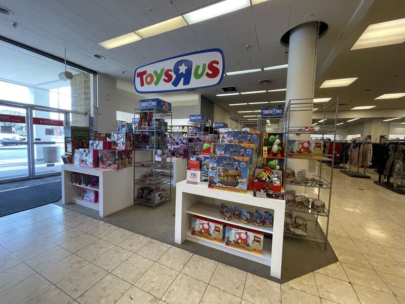 Toys "R" Us at Macy's, Santa Rosa, California