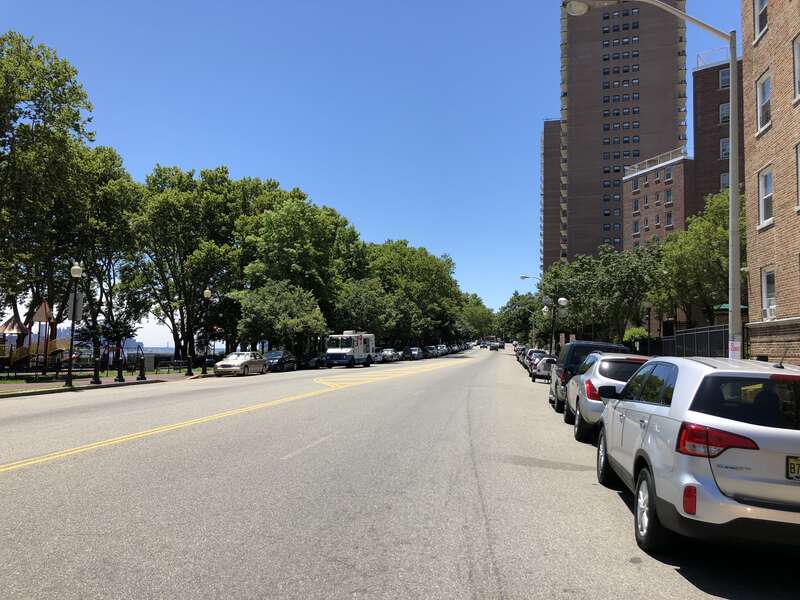 View south along Hudson County Route 505 (John F Kennedy Boulevard East) just south of 60th Street in West New York, Hudson County, New Jersey