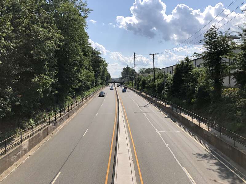 View west along U.S. Route 46 from the overpass for the rail line just east of Passaic County Route 601 (Main Avenue) in Clifton, Passaic County, New Jersey