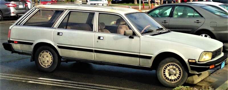 Peugeot 505 Wagon. An extremely rare sight on US roads nowadays