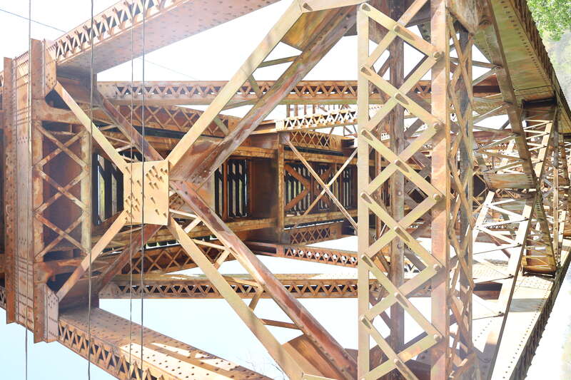 CSX KD Subdivision Bridge over the Tennessee River in Knoxville, Tennessee in 2025