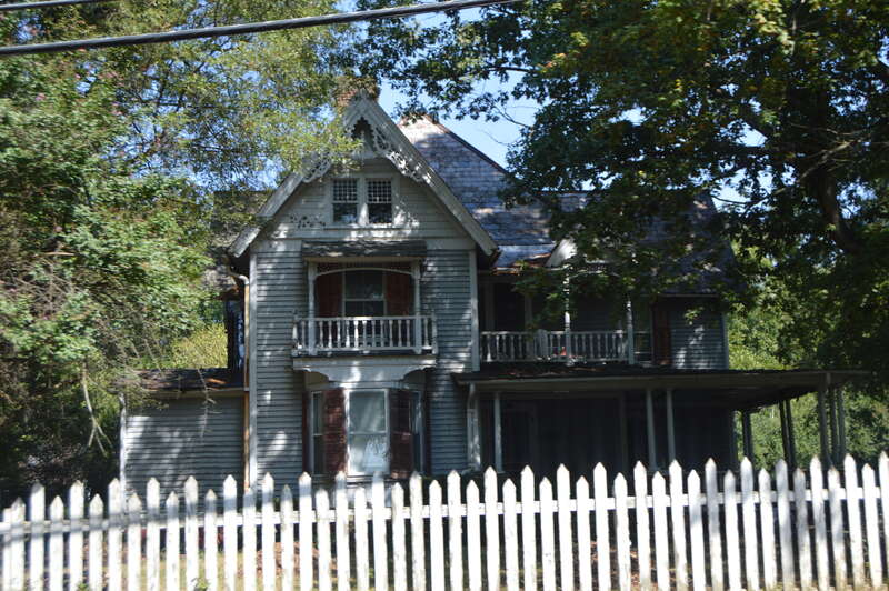 Front of the Holt-Frost House, located at 130 Union Avenue in Burlington, North Carolina, United States.  Built in 1860, it is listed on the National Register of Historic Places.