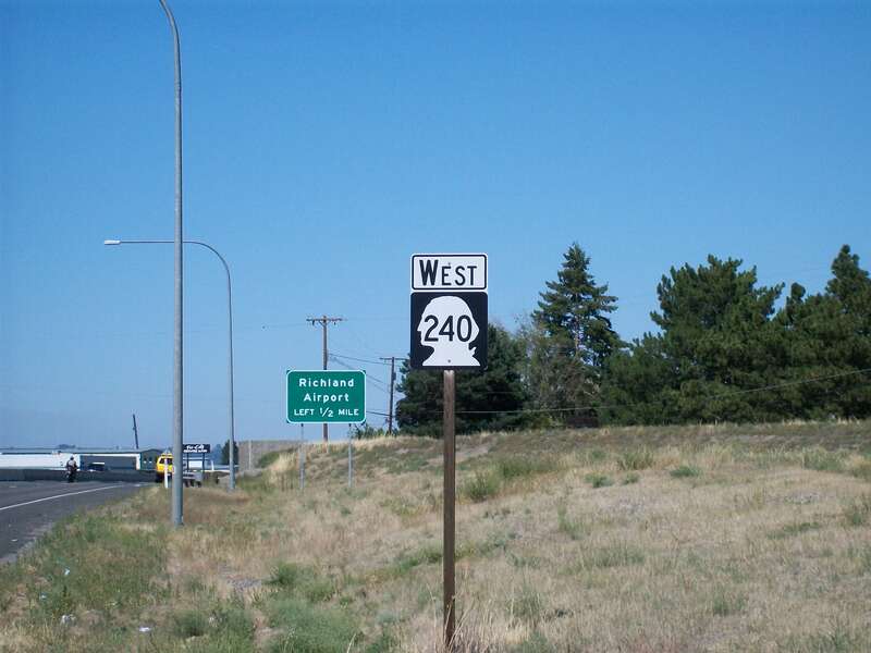 An intersection in Richland including the Bypass Highway (concurrent with Washington State Route 240), Van Giesen Street (concurrent west of the intersection with Washington State Route 224), and a railroad crossing.