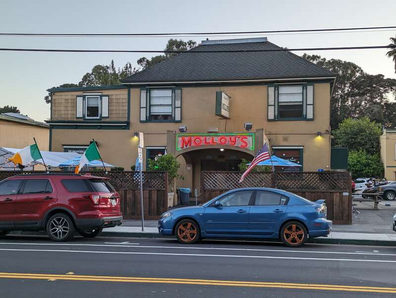 Irish Pub in Colma