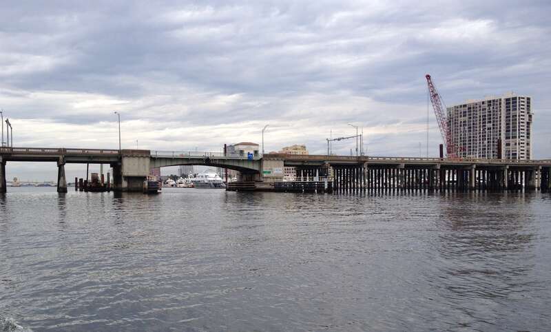 The old Flagler Memorial Bridge crossing Lake Worth, West Palm Beach, Florida, in 2014. This bridge, built in 1938, was replaced in 2016 with a new bridge, keeping the same name.