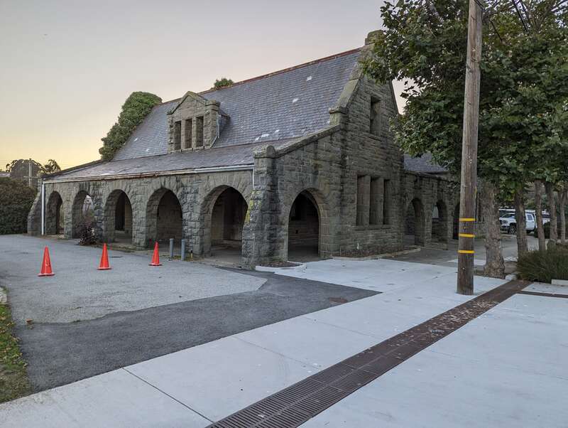 Old Lodge Building (1902)