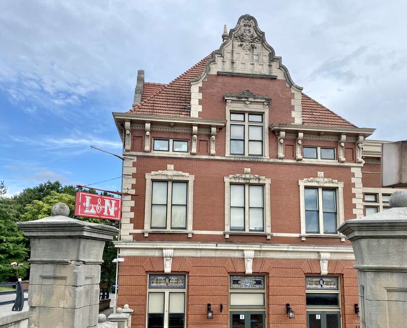 Built in 1904-05, this Chateauesque and Queen Anne-style passenger train station was designed by Richard Monfort for the Louisville and Nashville (L&amp;amp;N) Railroad.  The building was to serve passengers on the Louisville and Nashville (L&amp;amp;N) Line