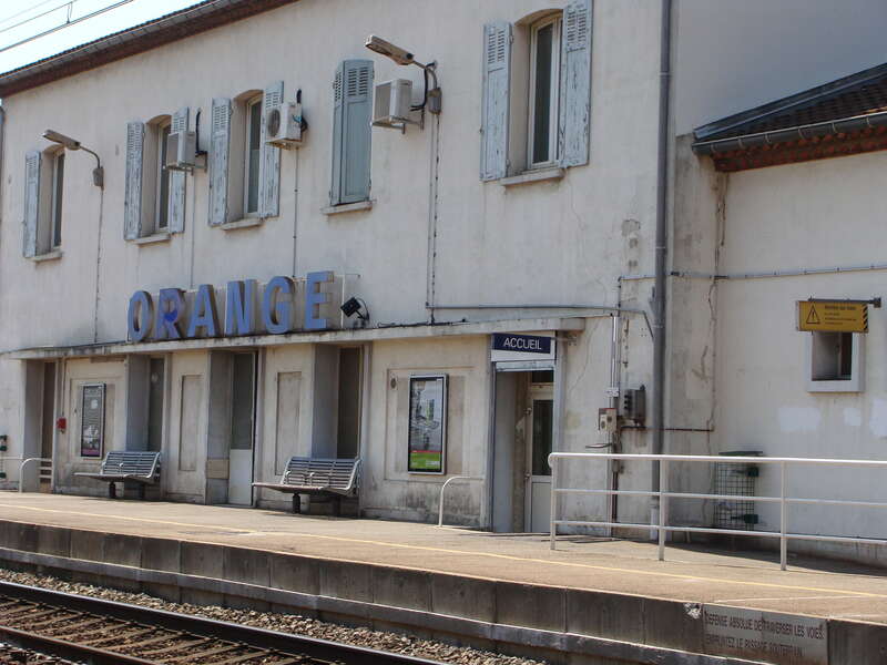 Orange France Bis Station, July 2011