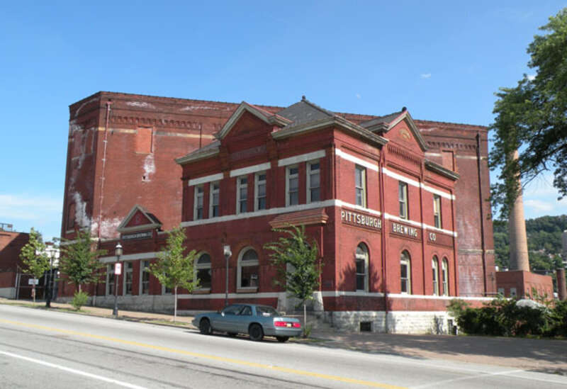 Picture of the former Pittsburgh Brewing Company building at 3340 Liberty Avenue in the Lawrenceville neighborhood of Pittsburgh, Pennsylvania, on July 18, 2010.  Built in 1886, architect Nic Kessler.  This facility closed in 2009, and operations