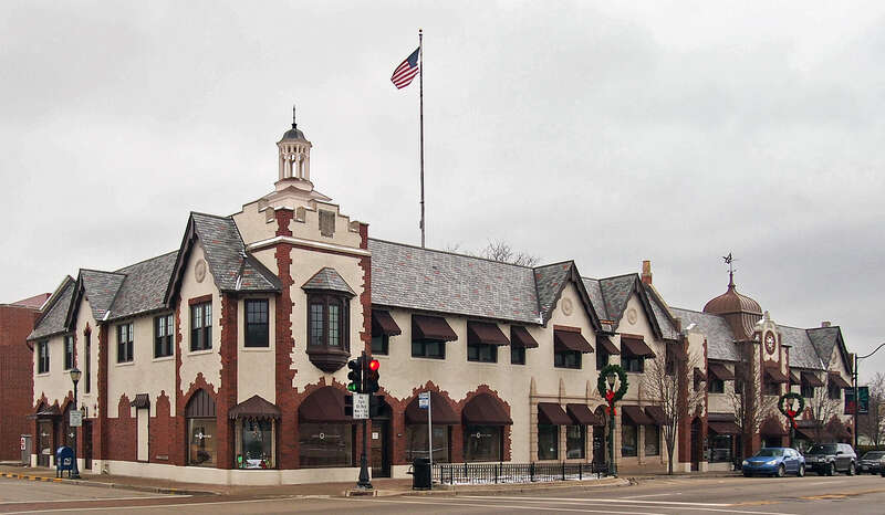 Public Service Building, Libertyville, Illinois, USA 





This is an image of a place or building that is listed on the National Register of Historic Places in the United States of America. Its reference number is 83003581.