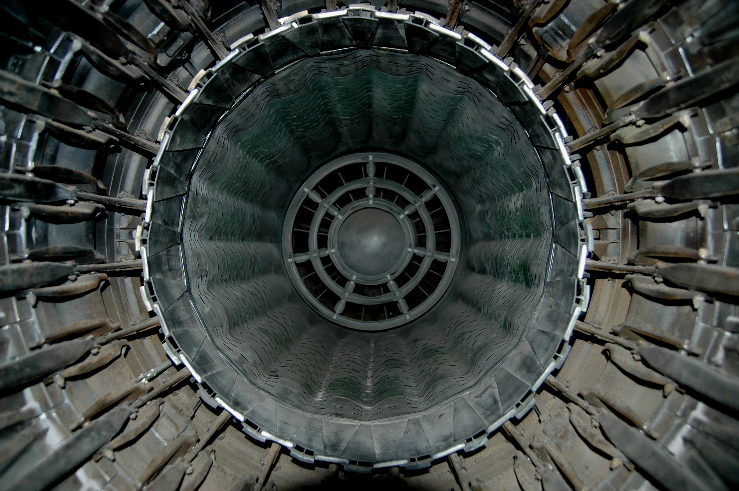 afterburner section of a General Electric J79 turbojet engine


Camera location32° 42′ 49.72″ N, 117° 10′ 30.86″ W View this and other nearby images on: OpenStreetMap 32.713811; -117.175240
