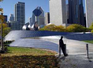 BP Pedestrian Bridge as it appeared in 2005