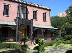 Located in the Savannah Historic District, the Green-Meldrim house was built during the 1850s. During the Civil War, General William Tecumseh Sherman stayed here after his March to the Sea. The house also exemplifies Gothic revival architecture, with