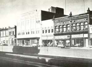 View of downtown Rocky Mount (http://digital.ncdcr.gov/u?/p249901coll22,66571)