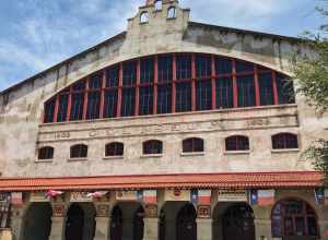 In 1907, construction began an indoor show coliseum, now known as the Cowtown Coliseum. It was completed in 88 working days. The Coliseum became the home of the first indoor rodeo.