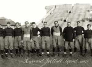 Photograph of the Harvard Football team in 1907.